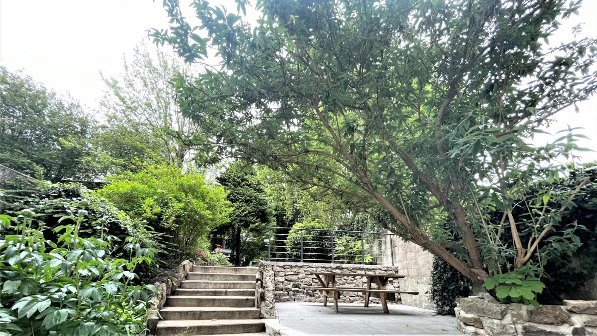 Au Jardin De La Basilique Lägenhet Boulogne-sur-Mer Exteriör bild